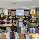 （亀鶴会）西多摩新聞に当施設で開催された「子ども食堂防災研修」の様子が掲載されました